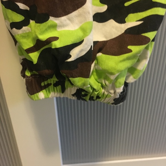 🆕 Neon Camo jumpsuit - Picture 5 of 8